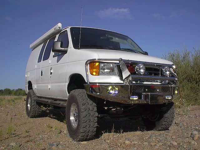 Front Extreme Heavy Duty Bumpers for Ford.